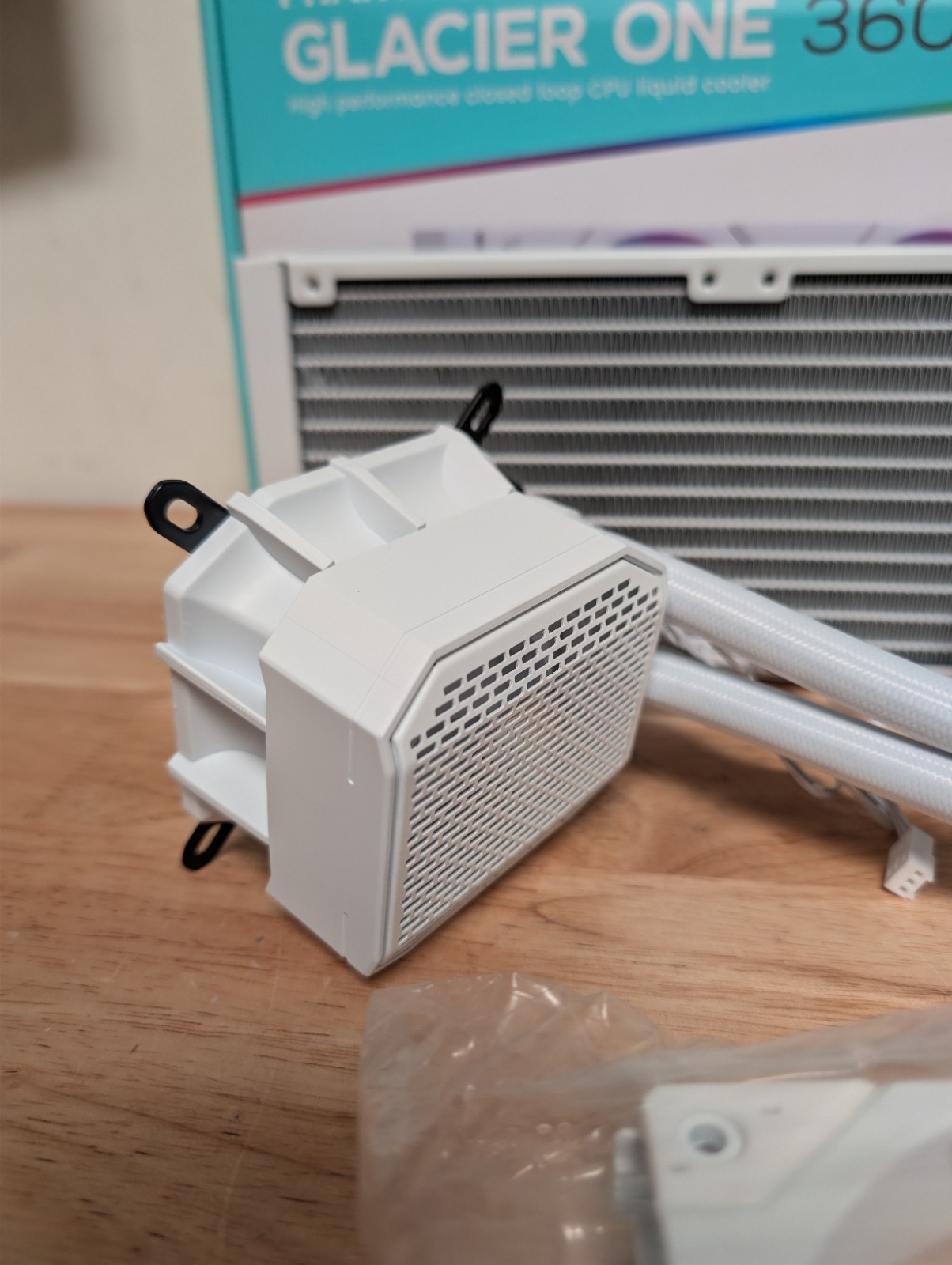 Phanteks Glacier One 360M25 G2 AIO Liquid CPU Cooler, White, RGB Pump Cap Design