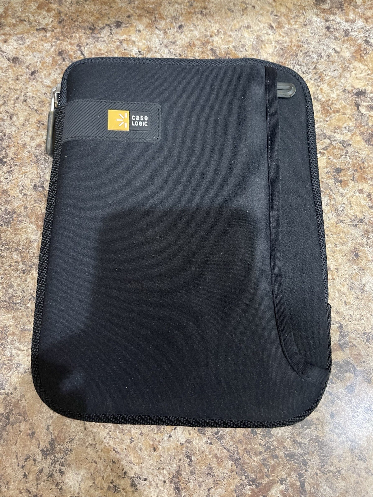 Case Logic Zippered Purple Neoprene Sleeve For Small Tablet Or Large Phone 9×6”