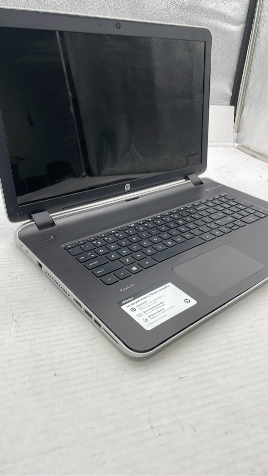 HP Pavilion 17-1001dx 17.3-Inch Notebook AMD A8 Processor Laptop Unit