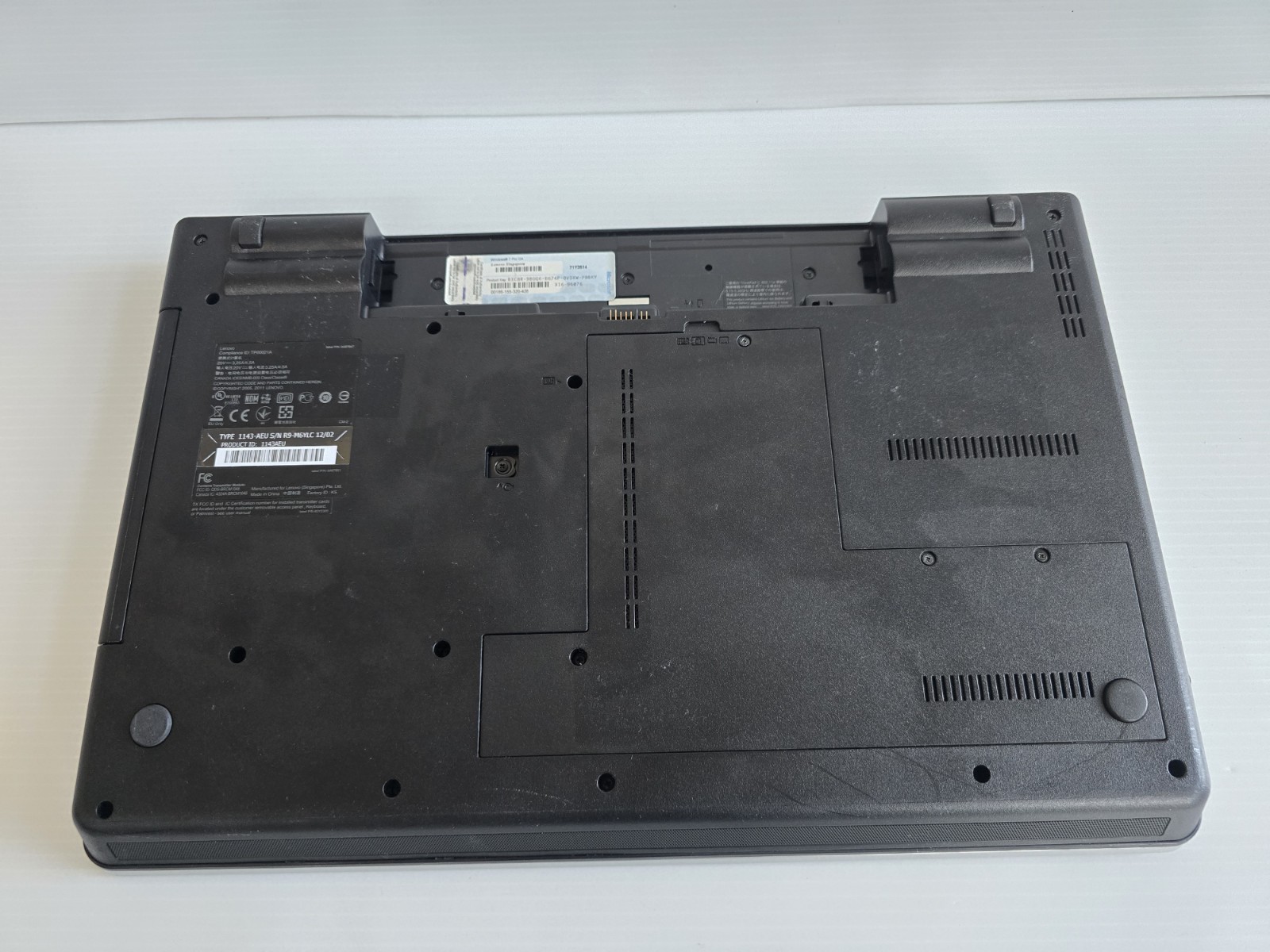 Lenovo ThinkPad E520 Laptop i3-2350M 4GB RAM 500GB HDD Win7 Pro No Batt/Charger