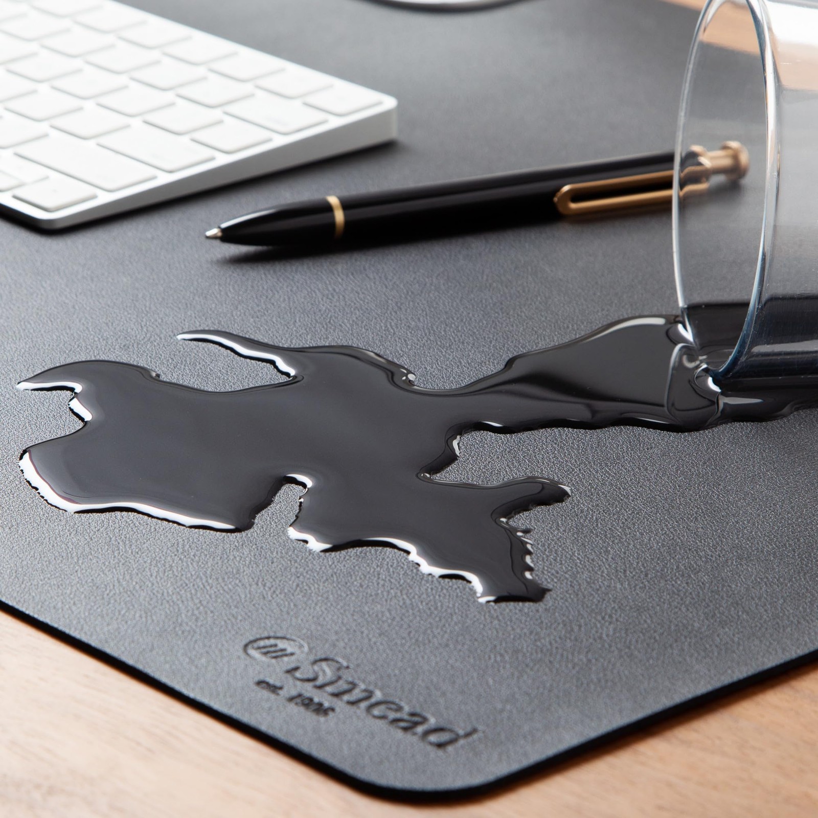 Desk Pad, Vegan Leather Desk Mat with Non-Slip Faux Suede Backing, Perfect De…