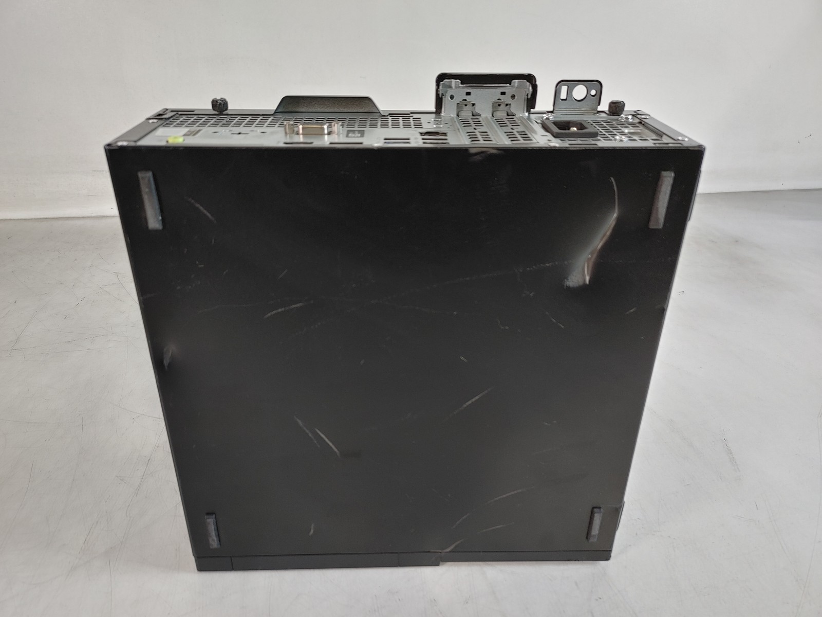 Dell OptiPlex 3060 SFF Core i5-8400 2.80 GHz 8 GB DDR4 No HDD