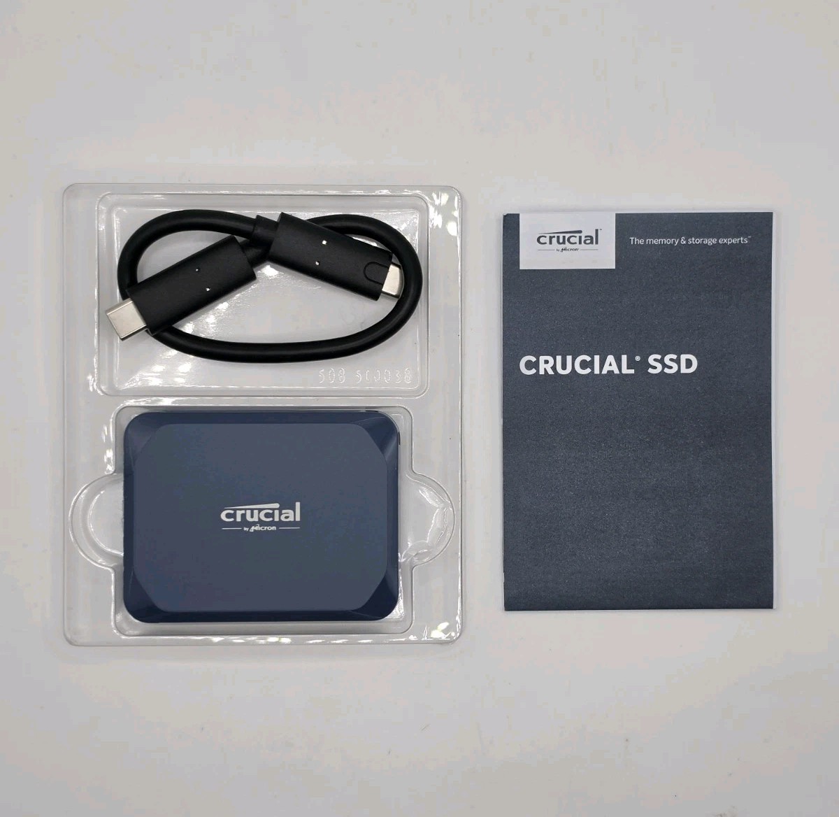 Crucial X10 2TB External SSD USB-C 3.2 Gen2x2 CT2000X10SSD9 2100MB/s Portable