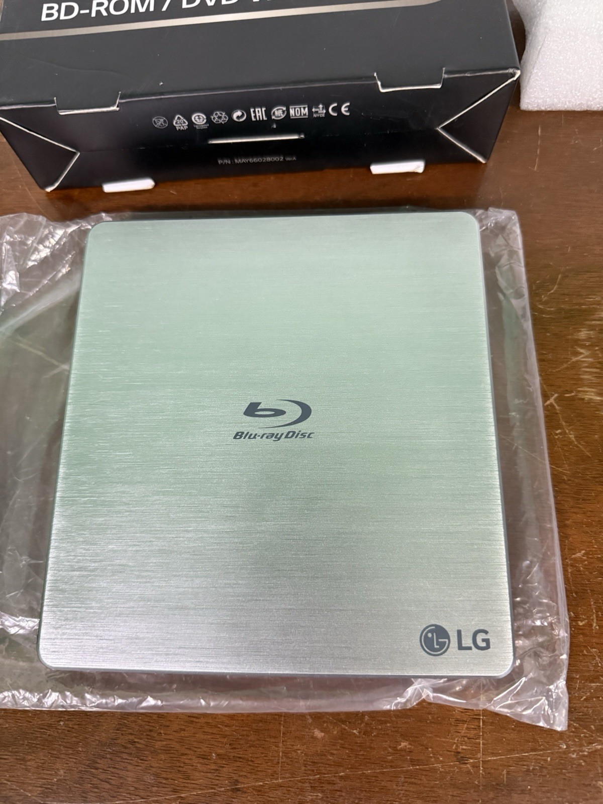 LG CP50NS20 Ultra Slim Portable Blu-ray BD-ROM DVD Writer USB – TESTED Open Box