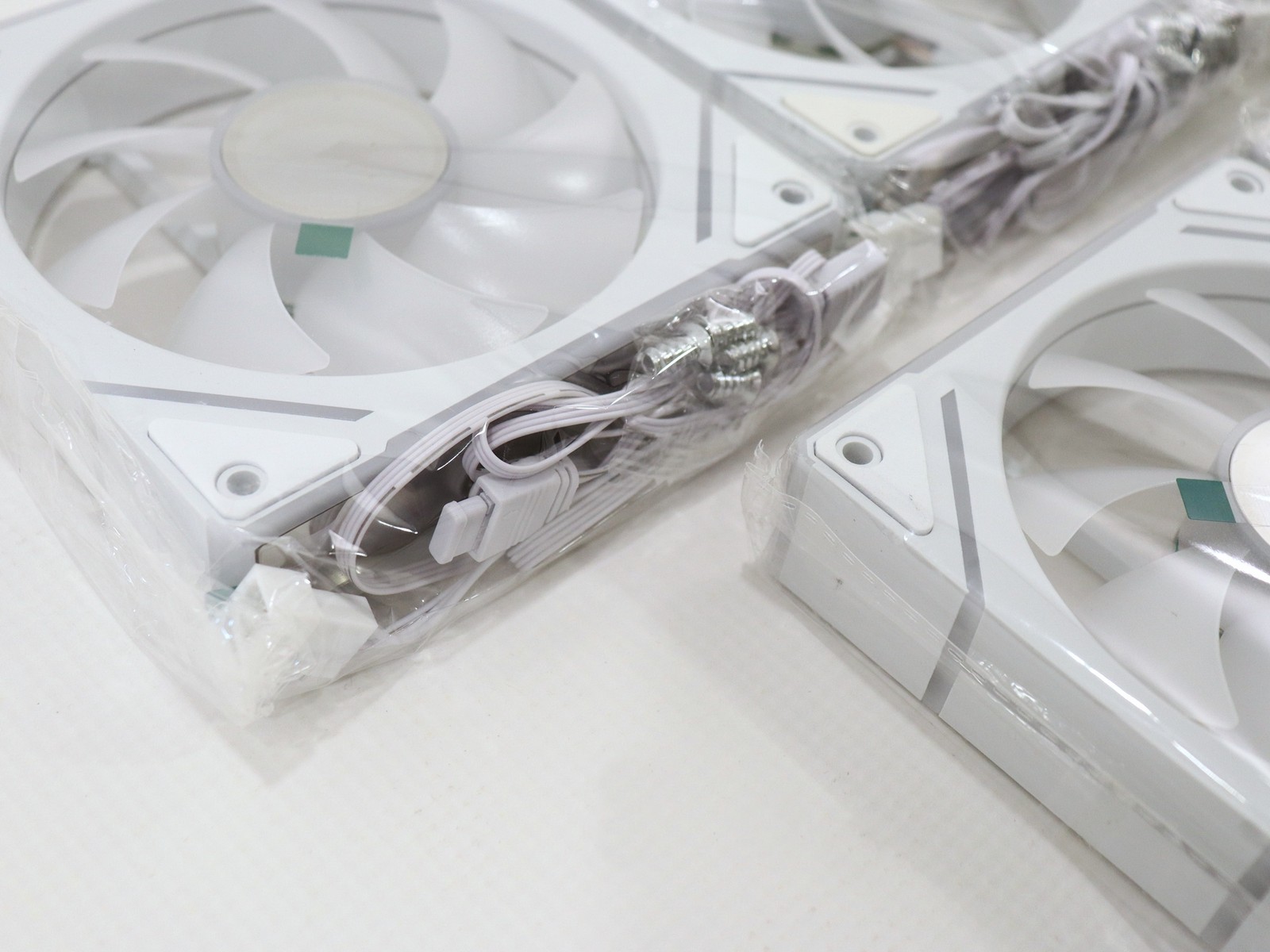 7-Pack ARGB 120mm 4 Pin 1.800RPM White PC Cooling Case Fan