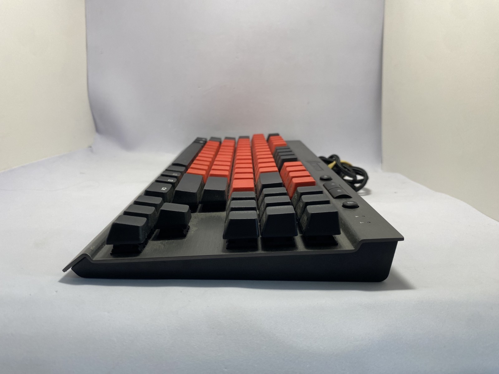 Corsair Vengeance K65 Mechanical Gaming Keyboard Red And Black Keys Tested