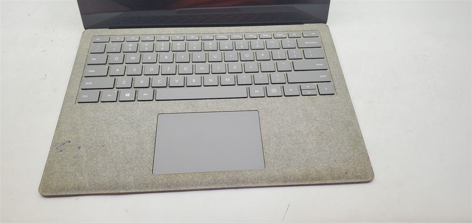 13.5″Microsoft Surface Laptop 2 1769 i5-8250U 1.60GHz RAM 8GB NVMe 128GB
