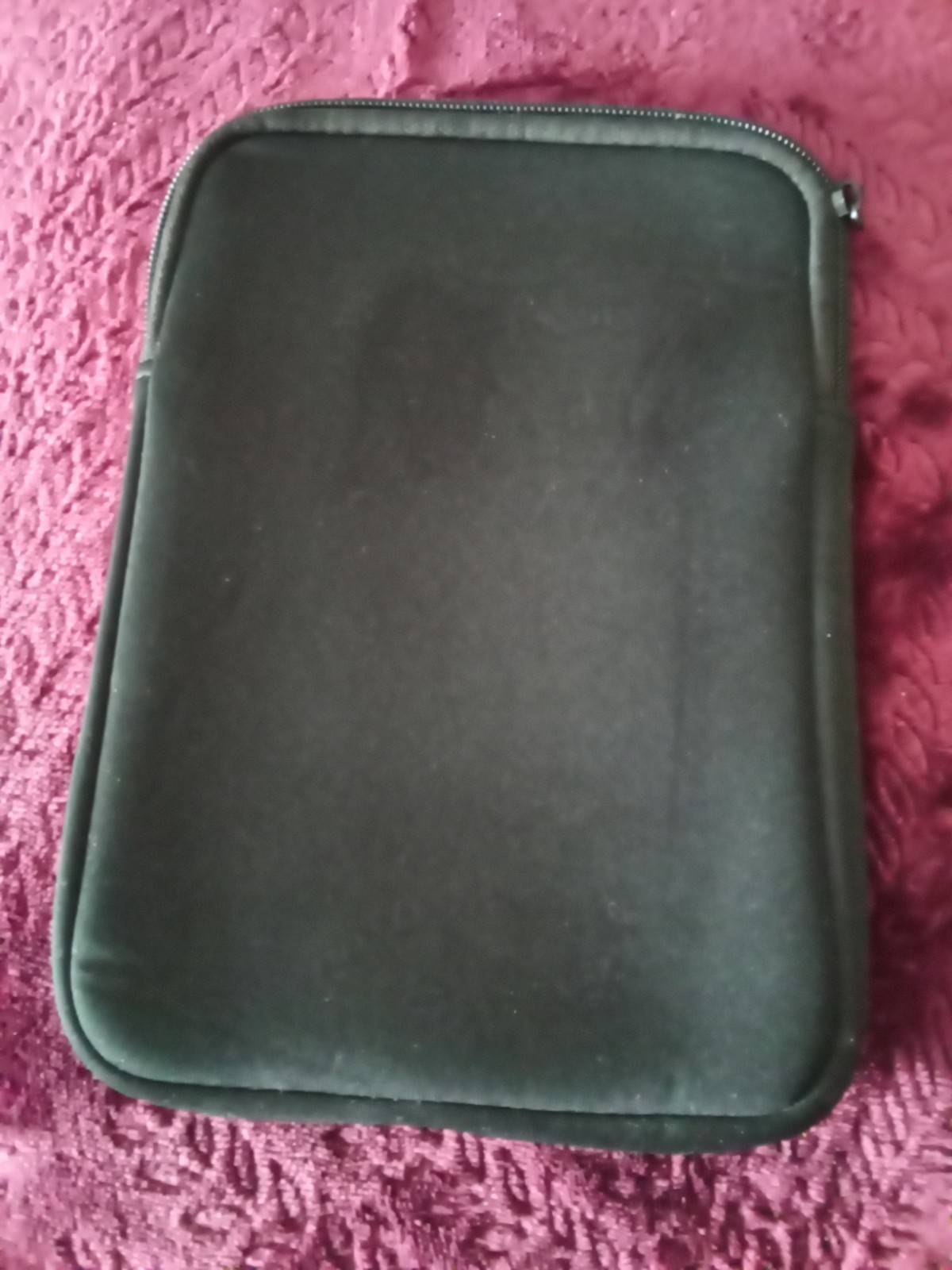 Small Tablet Zippered Case Unbranded Foam Fabric Outside Pocket Black
