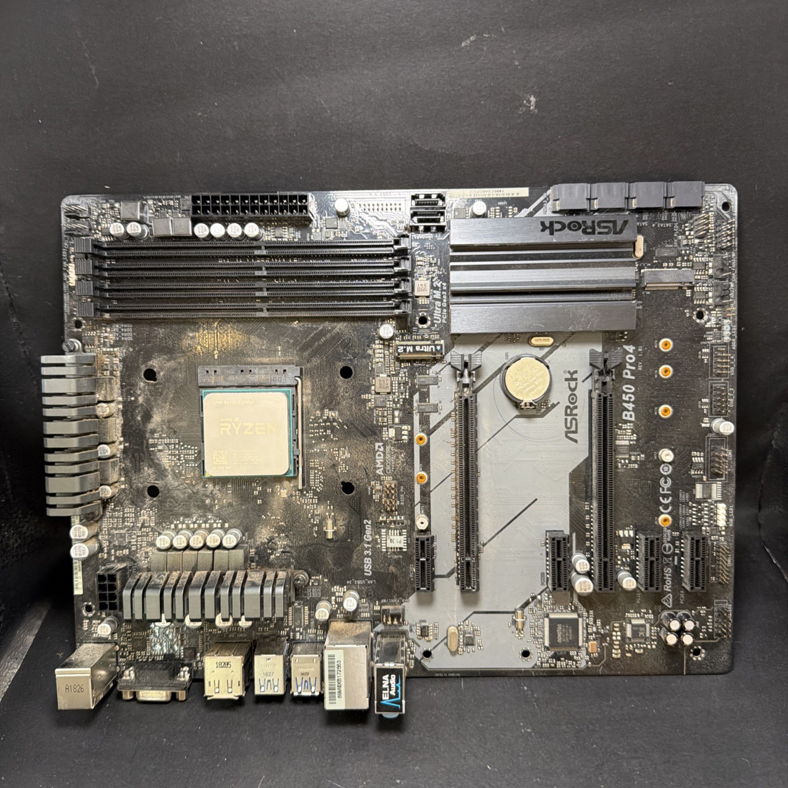 ASRock B450 Pro4 AM4 ATX Motherboard, DDR4, AMD + RYZEN 3 2200G UNTESTED!