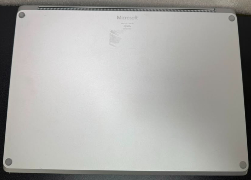 Microsoft Surface Laptop 3 13.5 i5 10th Gen 8GB RAM 256GB SSD -Read descr