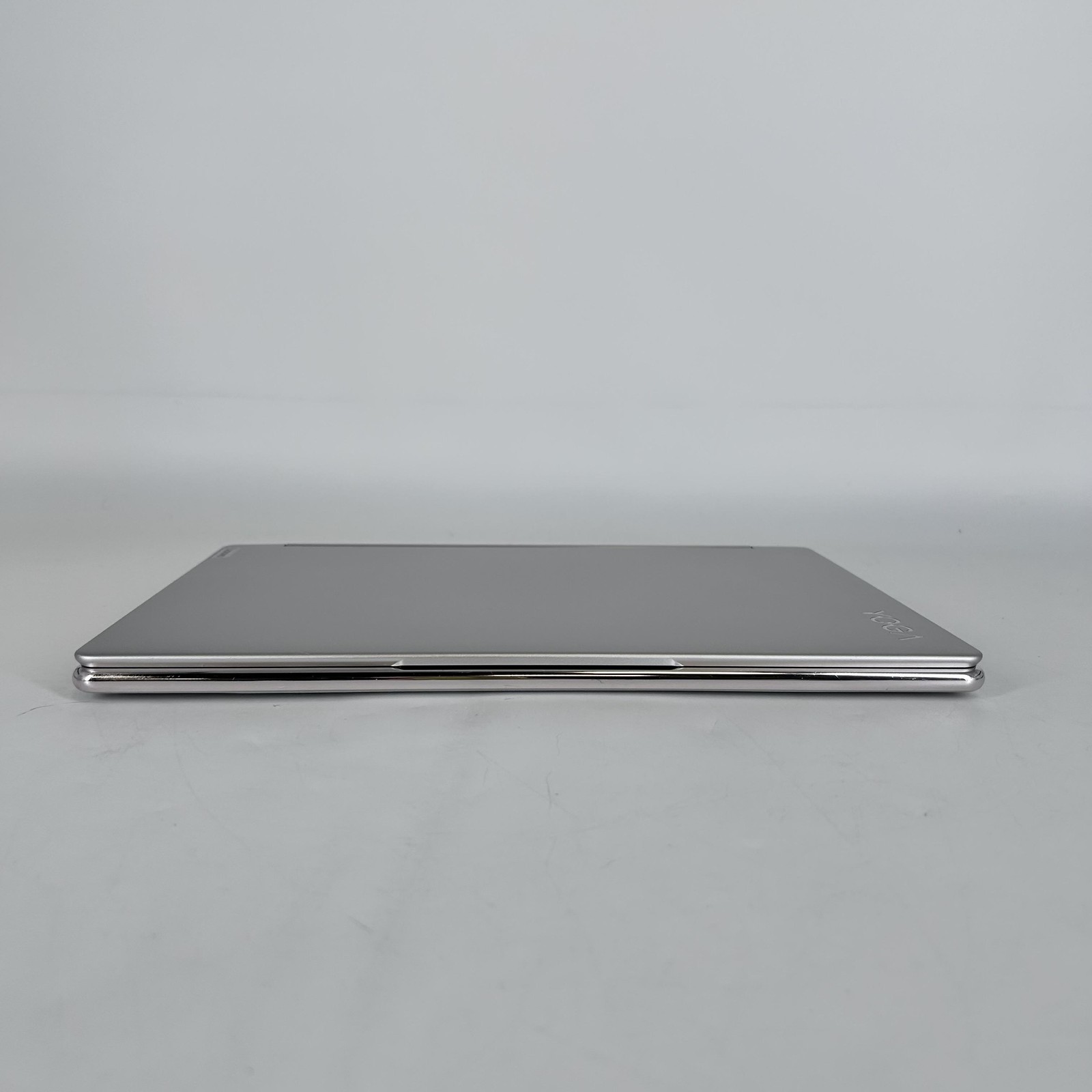 Lenovo Yoga 9i 14 Gold QHD+ TOUCH 2.2 GHz i7-1360P 16GB 512GB SSD Very Good