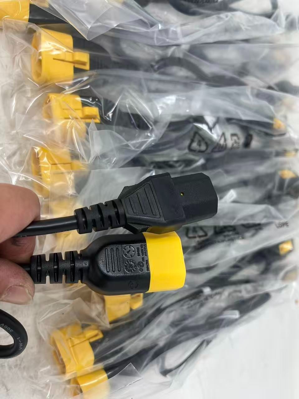 lot of 10 ,Locking IEC C13 to C14 Power Cable 18AWG 2FT Server PDU UPS Cord,new