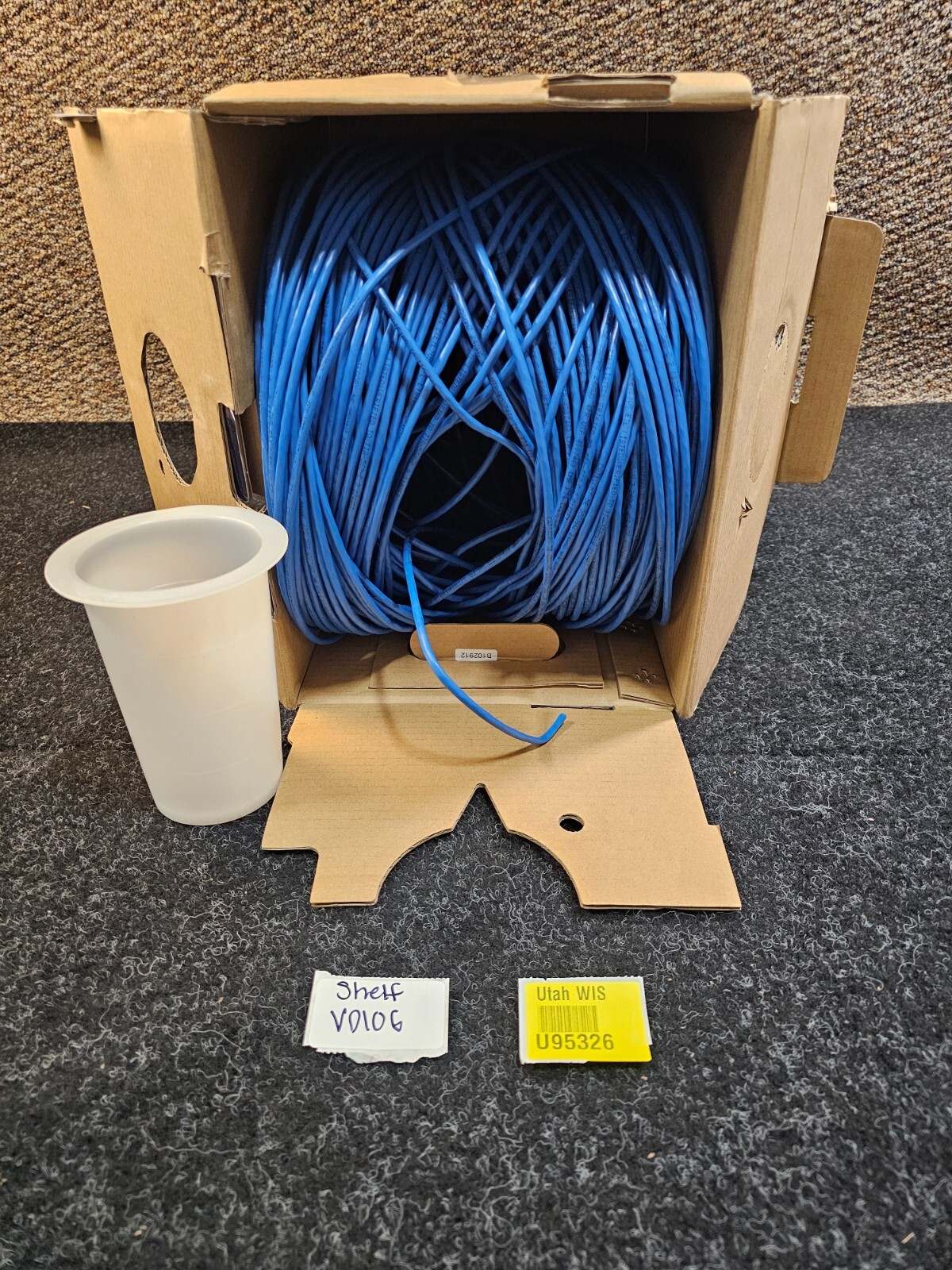 Wavenet 1000feet Cat5 / Cat5e Bulk Cable Solid CMR PVC 350MHz Blue CAT5-CMR-BL