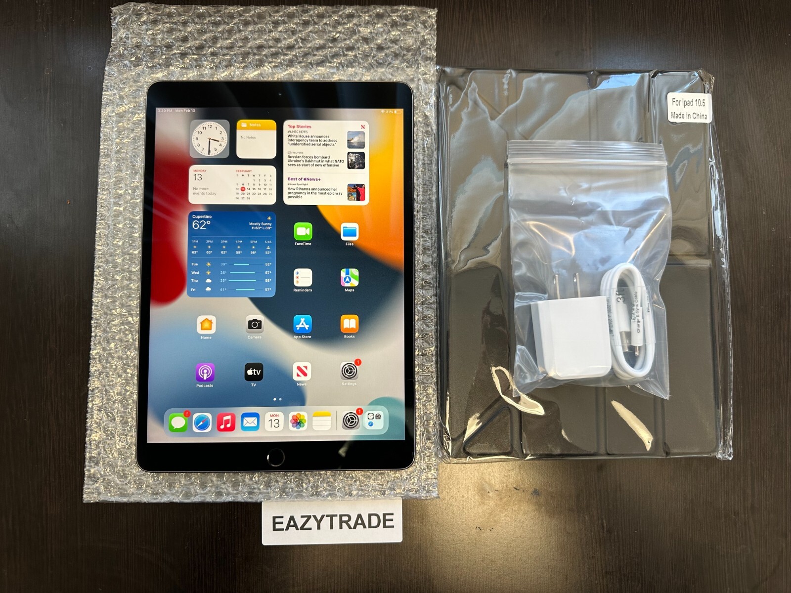 Apple iPad Air 3 Wi-Fi, 10.5in – 64GB 256GB – Gray Silver – Bundle – Daily Deal