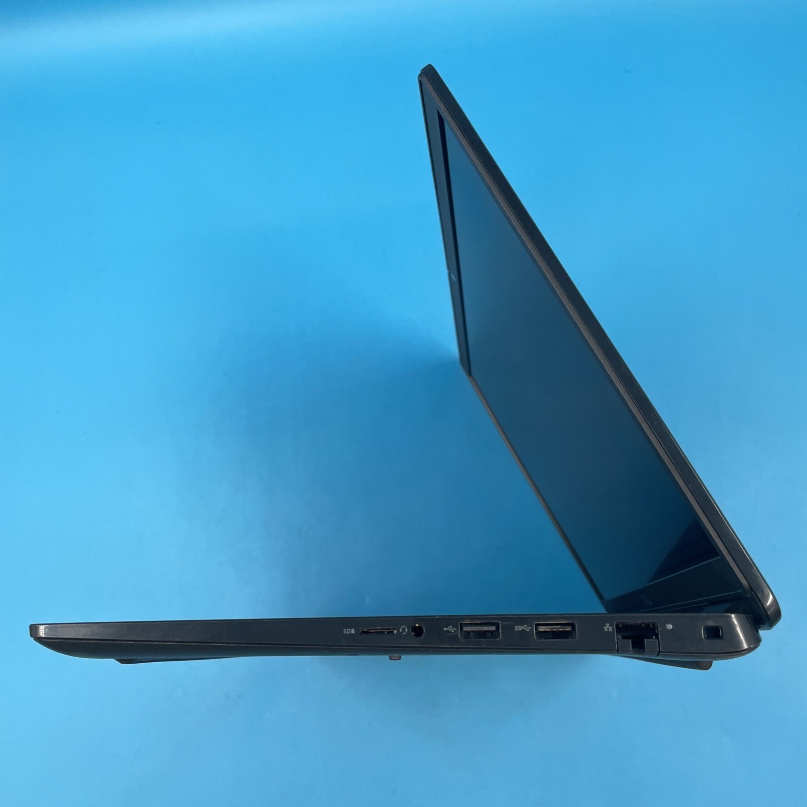 Dell Latitude 3520 | i7-1165G7 | 16GB RAM | NO DRIVE | NO OS | 82% BATT