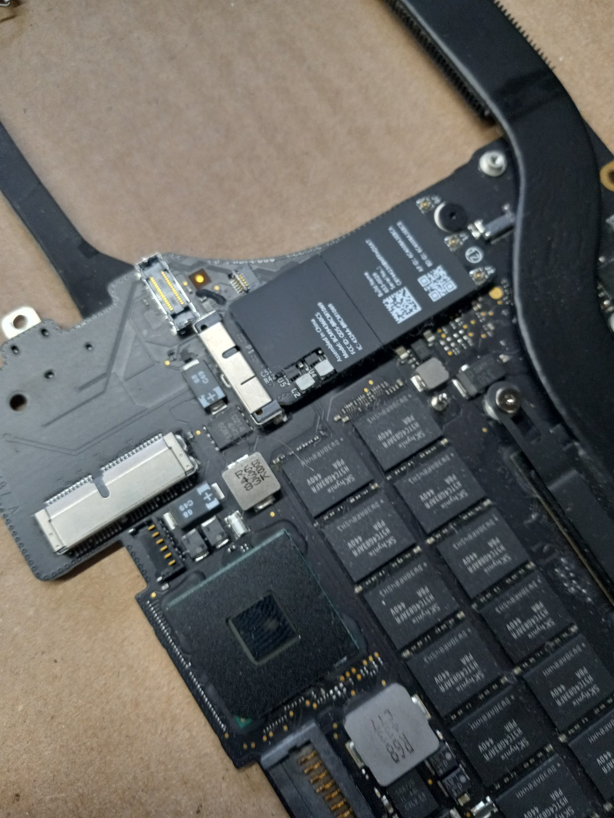 MacBook Pro 15″ A1398 Late 2013 2014 i7 2.8 GHz 16GB Logic Board 820-3787-A