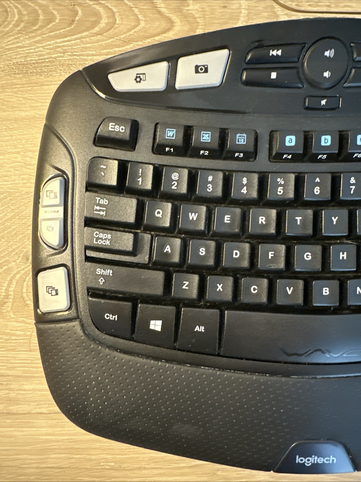 Logitech K350 Black Comfort Wave Wireless Keyboard