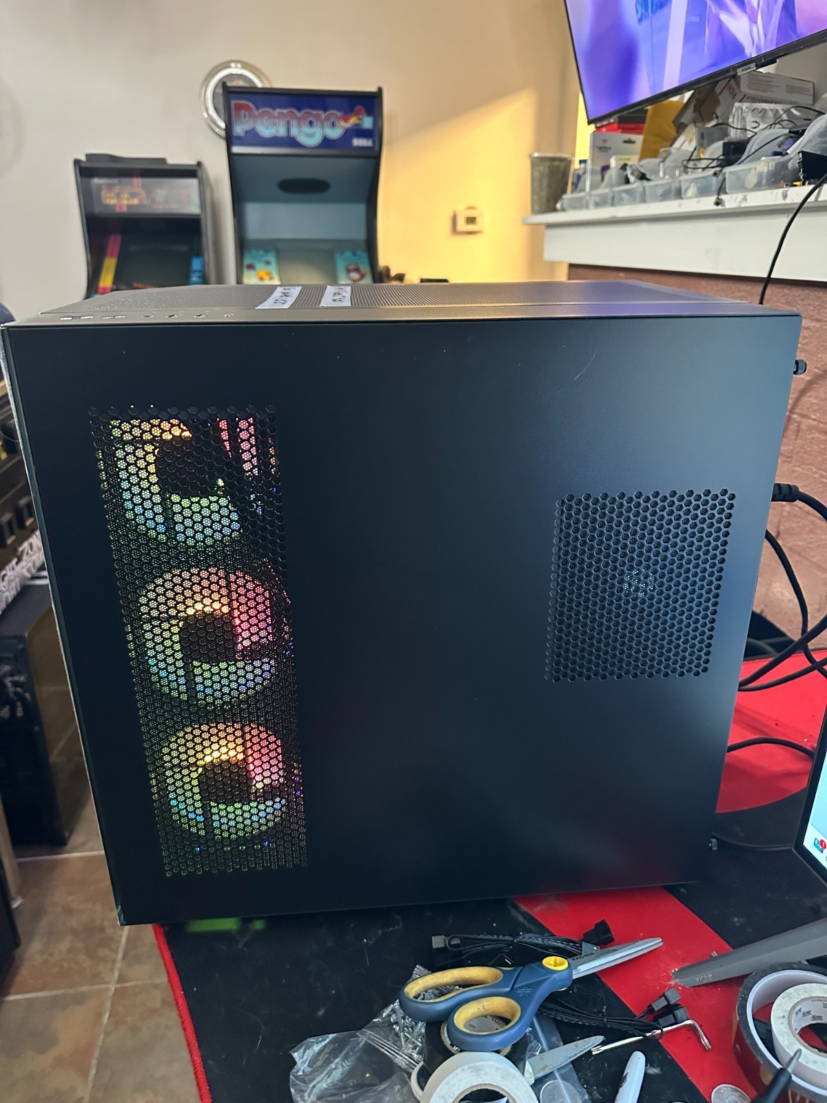 AI Workstation PC – AMD Ryzen 9 9950X3D RTX 5090 – 32GB DDR5 4TB SSD WiFi 7!!