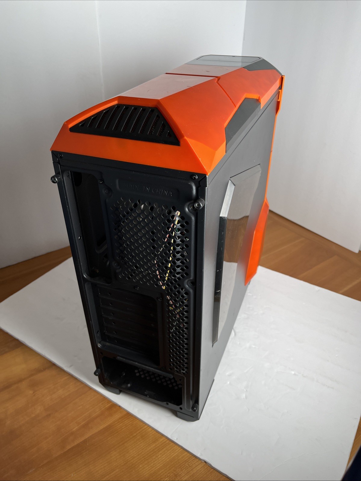Segotep Computer Case Orange & Black W/ Wires Inside, Tested & Works