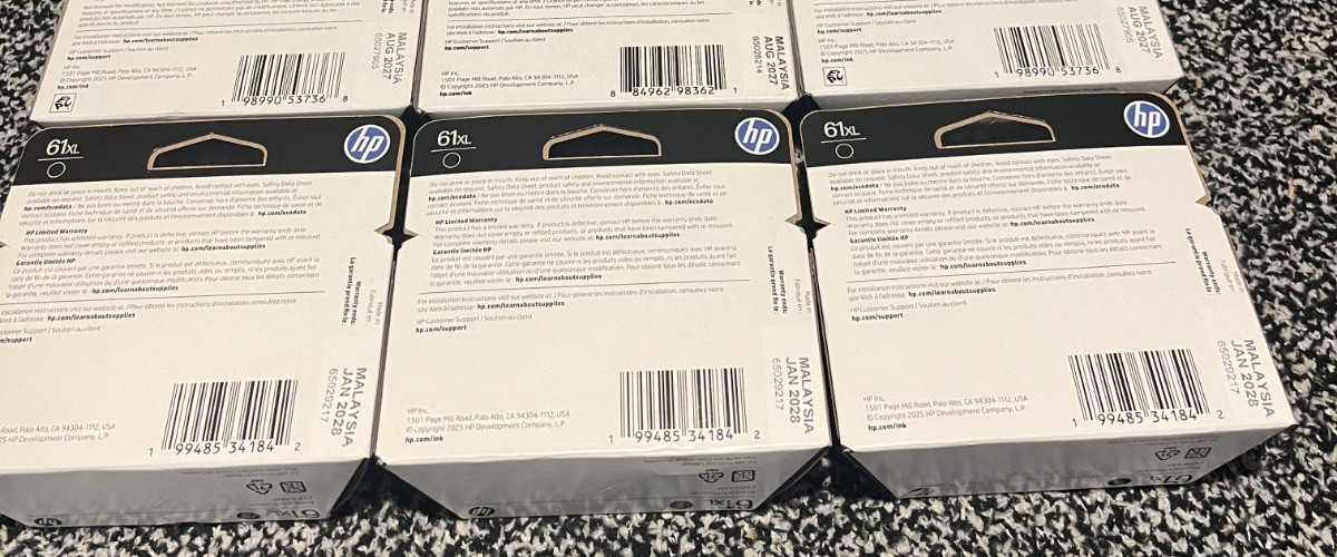 Lot of 8 Genuine HP Ink Cartridge 61XL Black CH563WN Date: August 2027 & 2028