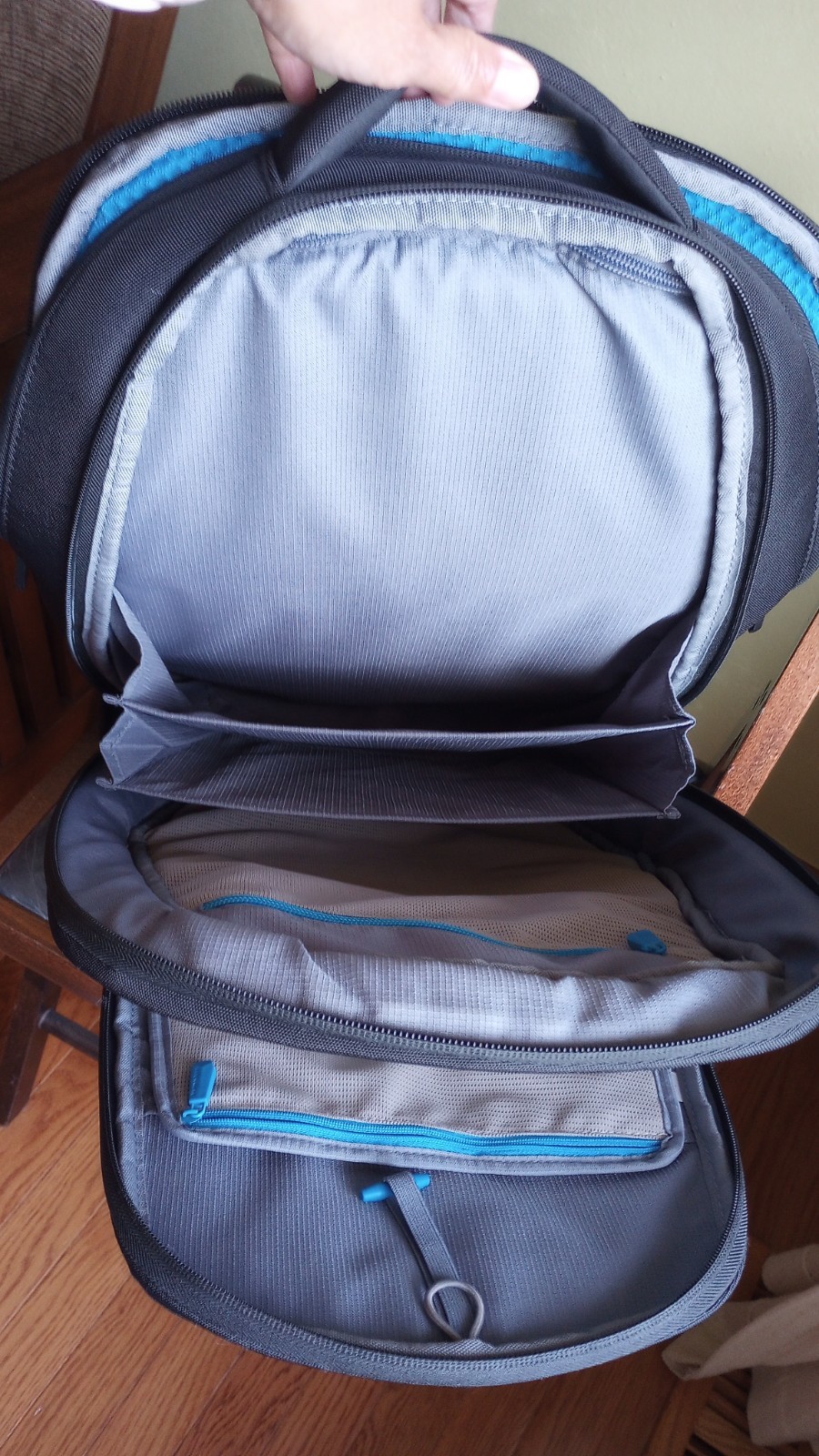 Alienware AWV17BP2.0 Vindicator 17″ Laptop Backpack Padded, Black/Blue/Gray