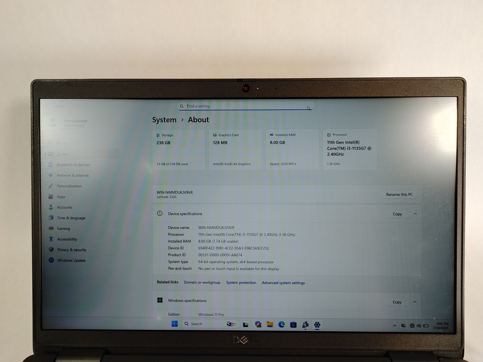 Dell Latitude 3520 Core i5-1135G7 2.40 GHz 8 GB DDR4 256 GB NVMe Windows 11 Pro