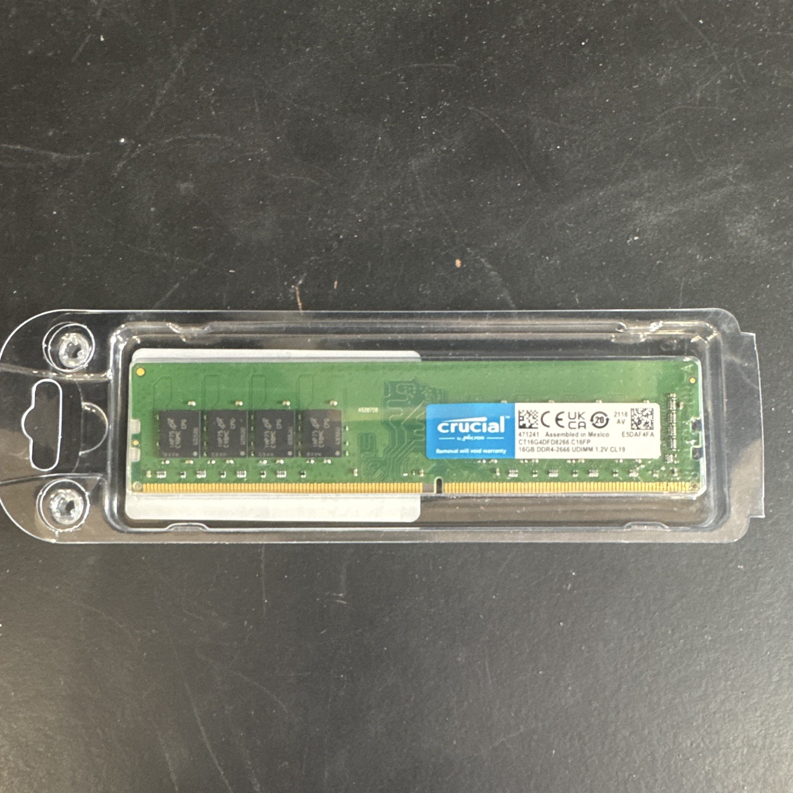 Crucial 16GB DDR4-2666 UDIMM PC4-21300 288-Pin Unbuffered CT16G4DFD8266