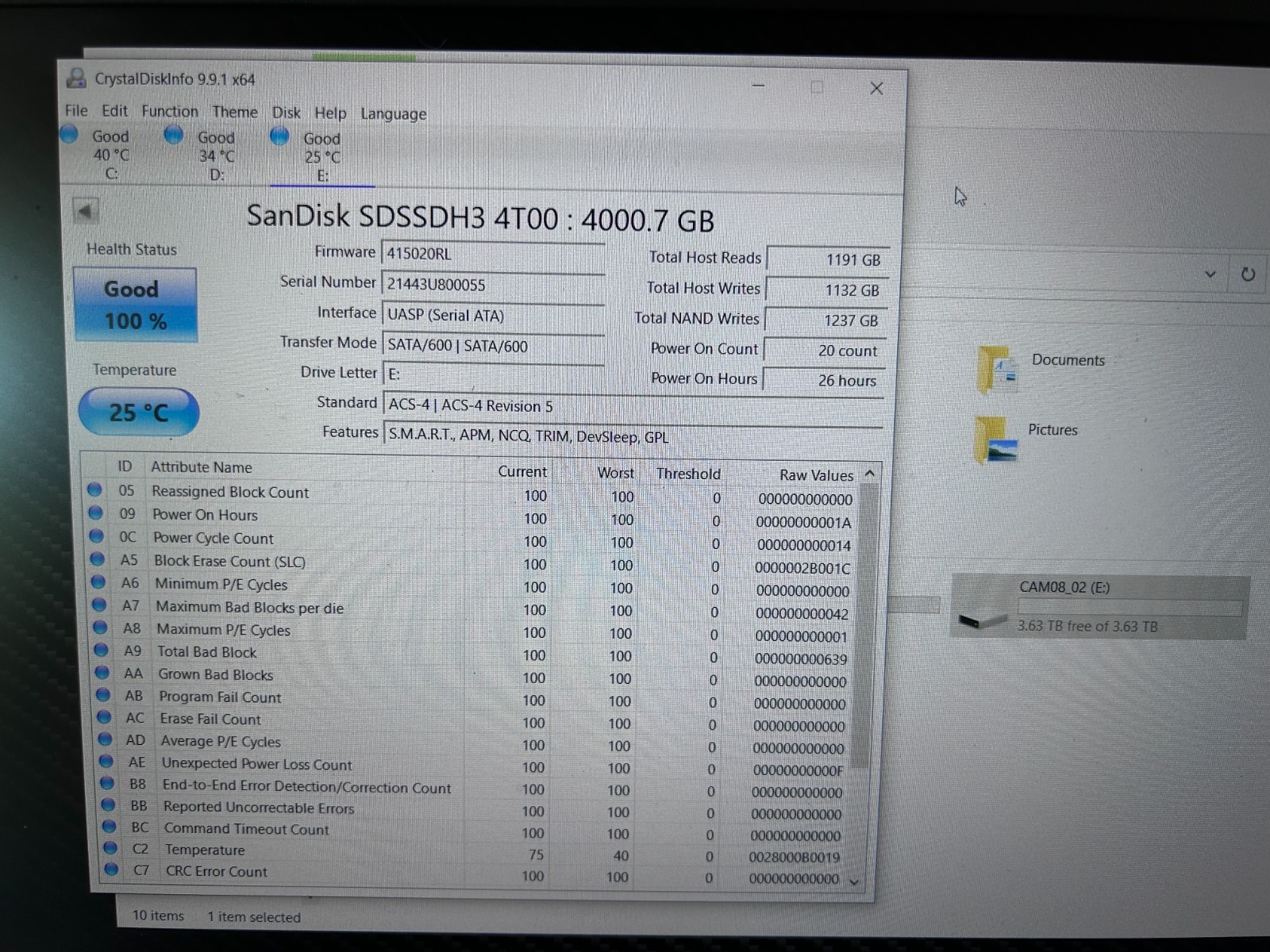 SanDisk Ultra 3D 4TB (100% Health, Less than 30hrs) 2.5″ SATA (SDSSDH34T00G25)