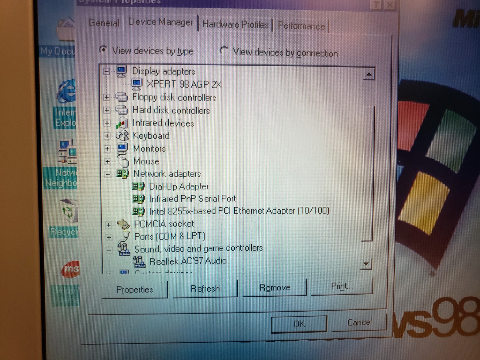 Vintage Rare Hitachi Flora 270GX 12.1″ Laptop Celeron 550MHz 64MB 10GB Win98