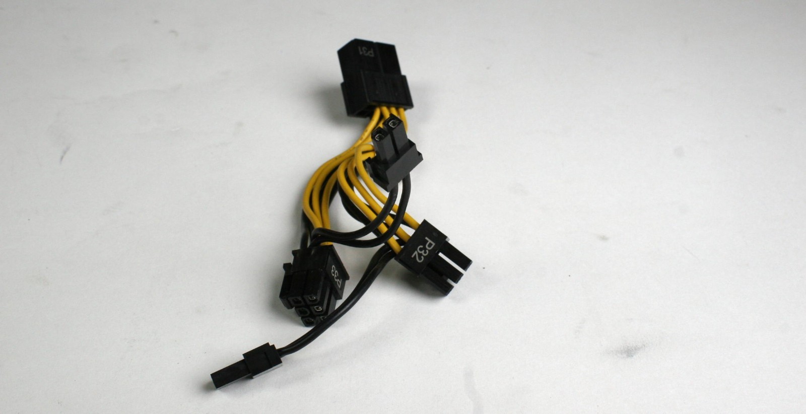 New Dell/EMC G22MM Y-Type GPU-power cable Splitter 1x 8 Pin to 2x 6+2 Pin