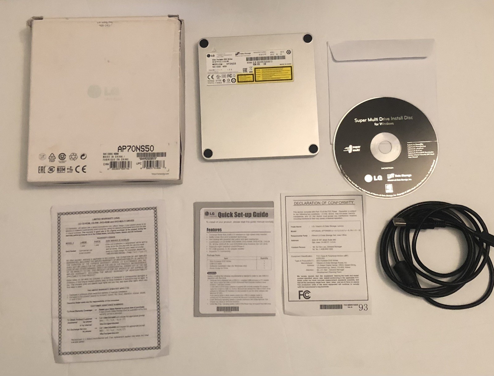LG AP70NS50 DVD WRITER USB 2.0 Slim Super Multi Blade External Drive – Silver