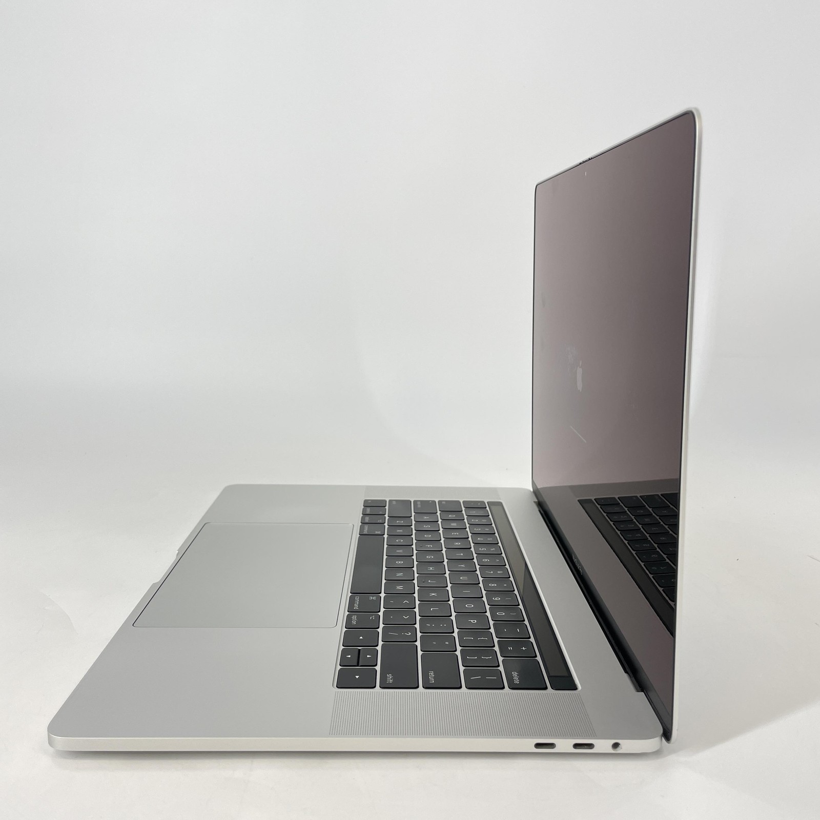 MacBook Pro 15 Touch Bar Silver 2016 2.7 GHz i7 16GB 2TB SSD AMD Radeon Pro 455