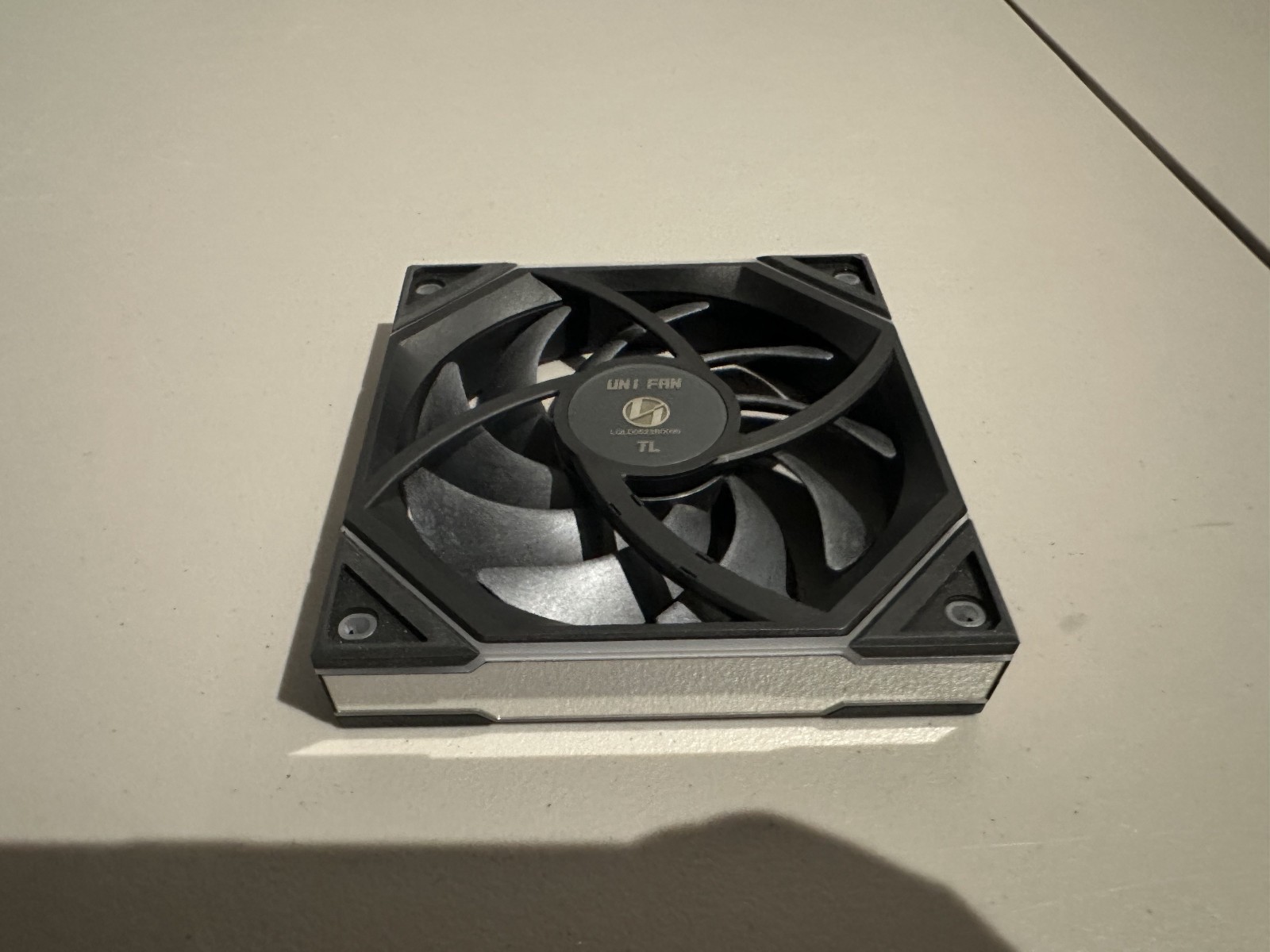 *FANS ONLY* Lian Li TL 140mm – Black (1-Pack)