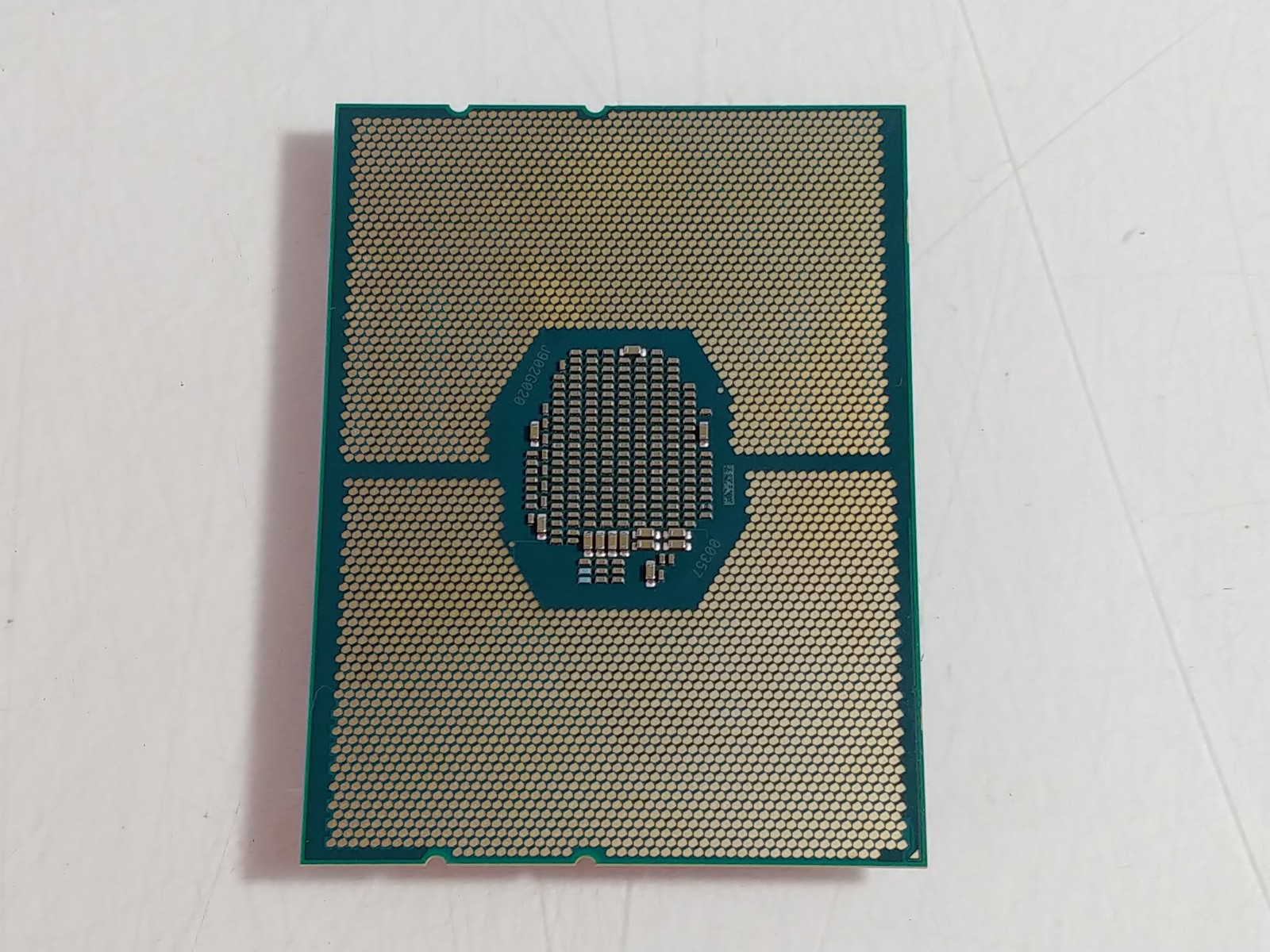 Intel Xeon Silver 4112 2.6 GHz LGA 3647-0 Server CPU Processor SR3GN