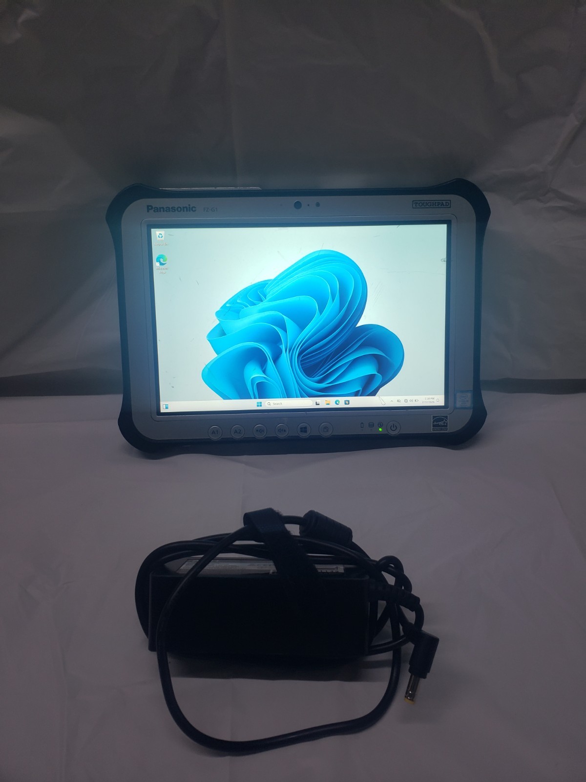 FZ-G1 Toughpad i5-7300u 2.6GHz 8gb,WIN 11 , 256gb Windows 11 Tablet MK5 Rugged