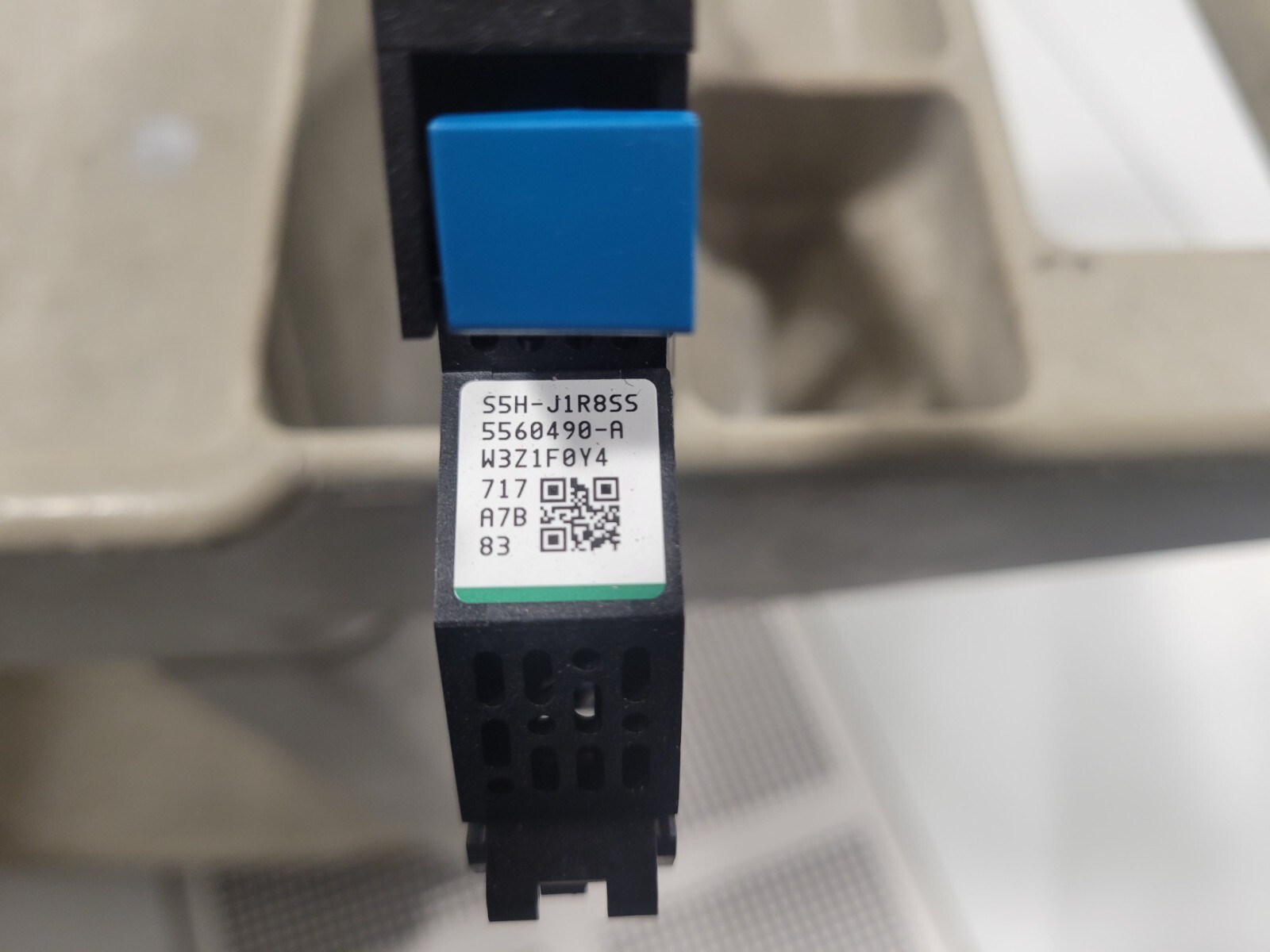 HITACHI / HPE XP7 5560490-A HDD 1.8TB 10K SAS Disk 2.5