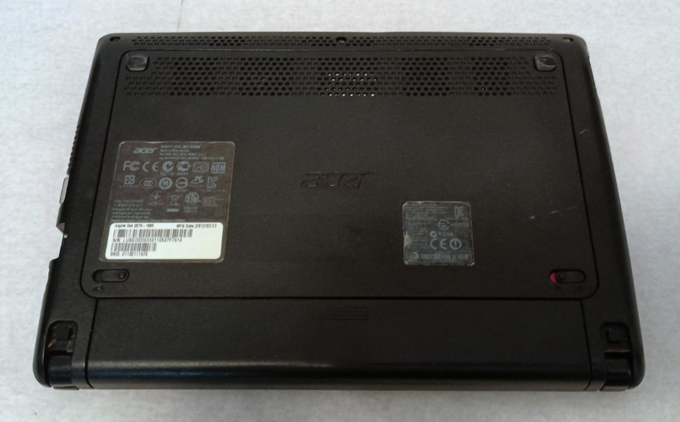 Blue Acer Aspire One Netbook / Laptop – Intel Atom 1.60 GHz CPU, 1 GB RAM, Win 7