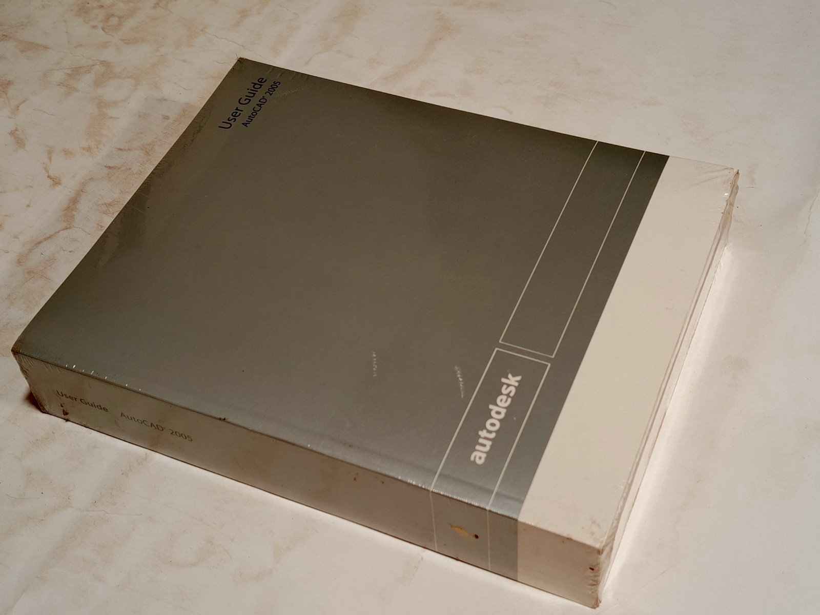 Autodesk AutoCAD Release 12 & 2000i/2005 User Guides Manual Lot as shown