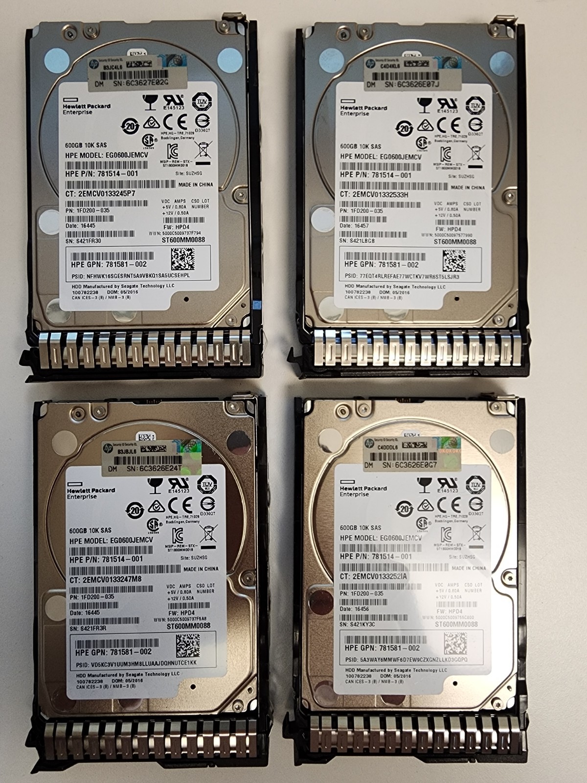 Lot of 4 HPE 600GB 10K SAS 12G 2.5″ SFF HDD 781514-001 781581-002 Caddy
