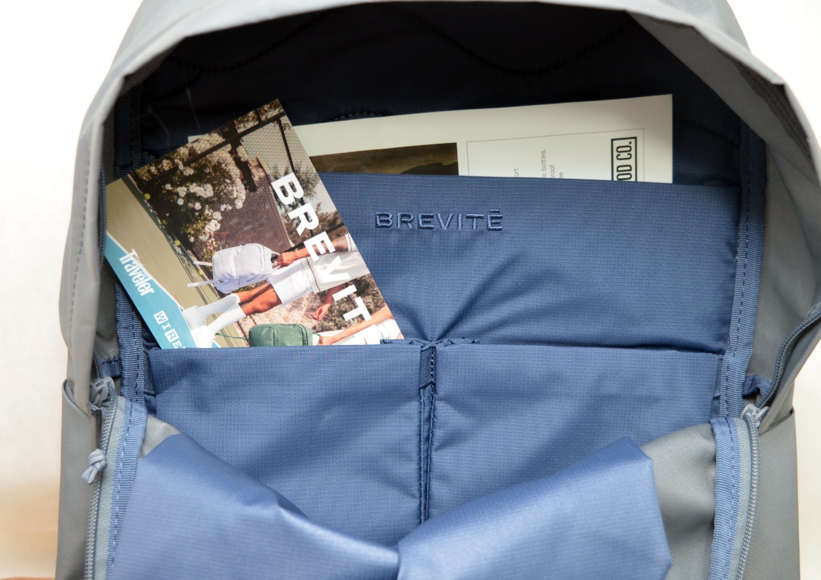 Brevite Daytripper Minimalist Travel Backpack – Poppy Seed Gray – New With Tags