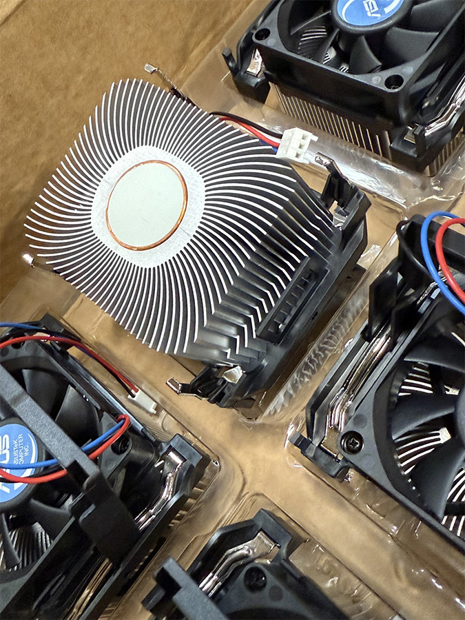 Asus Socket 478 CPU Cooler Copper Core Heatsink with built-in Thermal Sensor Fan