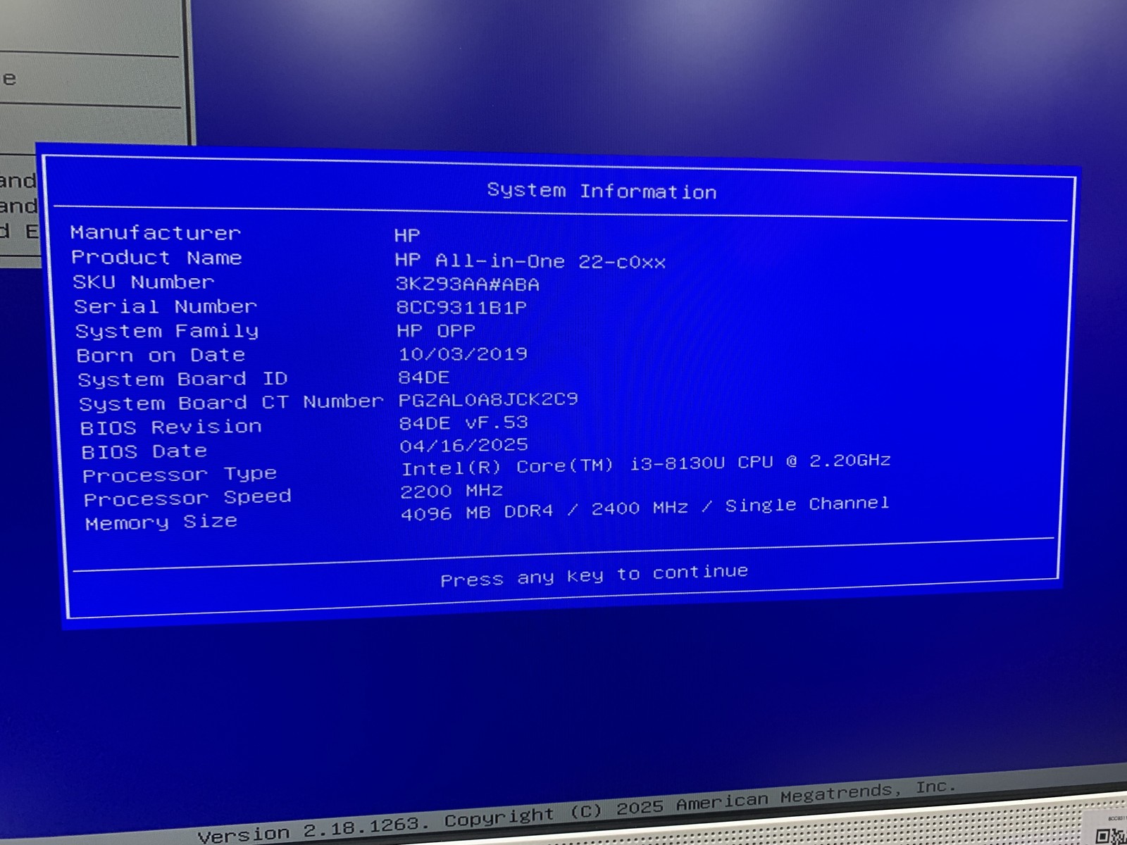 HP All-in-One 22-c0030 22″ Core i3-8130U 2.2GHz 4GB RAM 1TB HDD NO OS Good
