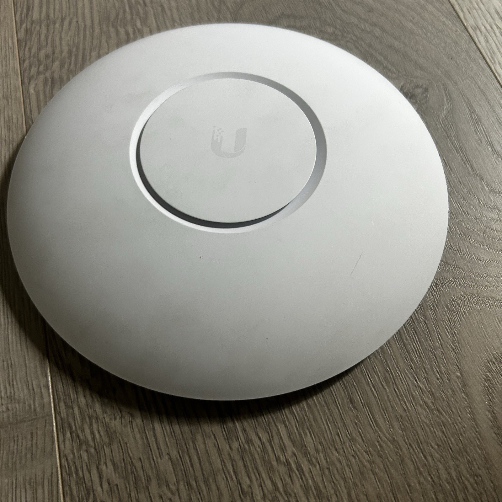 Ubiquiti Unifi AP AC PRO (UAP-AC-PRO-US) 802.11ac Wireless Access Point