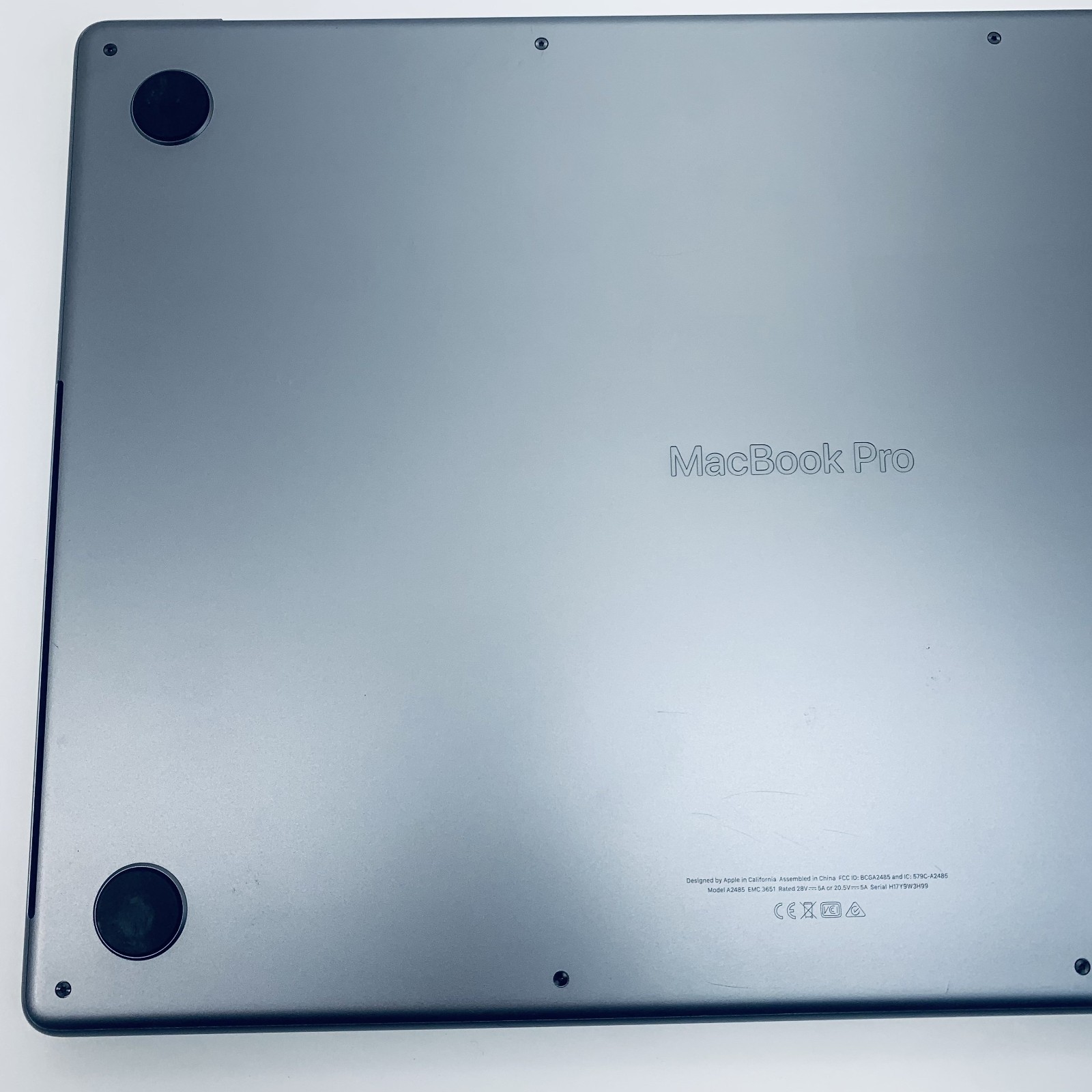 Apple MacBook Pro A2485 16″ M1 Pro 10-Core Chip 32GB RAM 512GB SSD*READ*