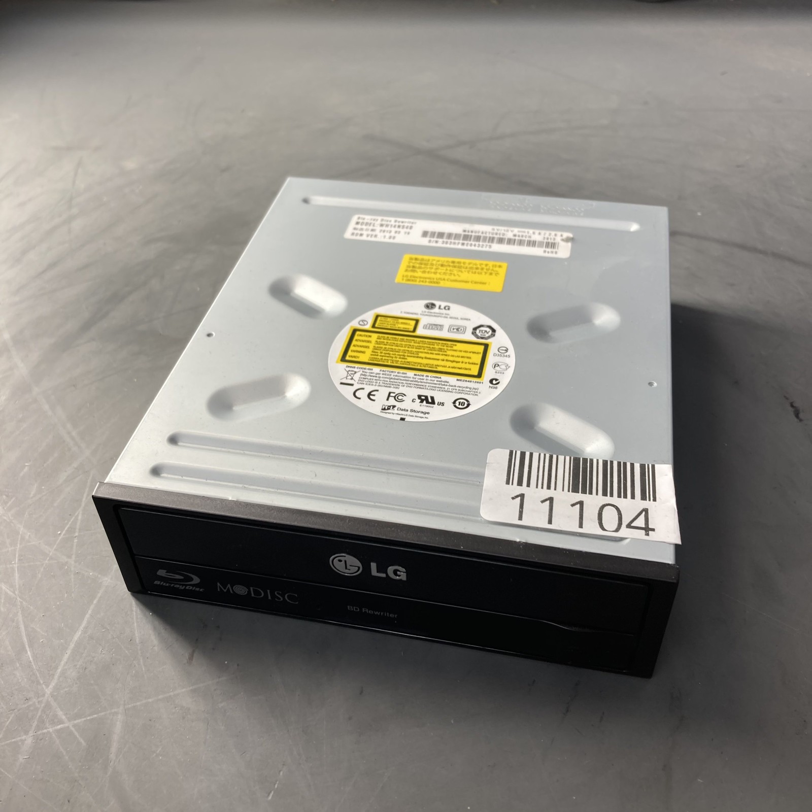 LG WH14NS40 16X Blu-ray/DVD/CD Multi Internal SATA Rewriter Drive BDXL, M-DISC