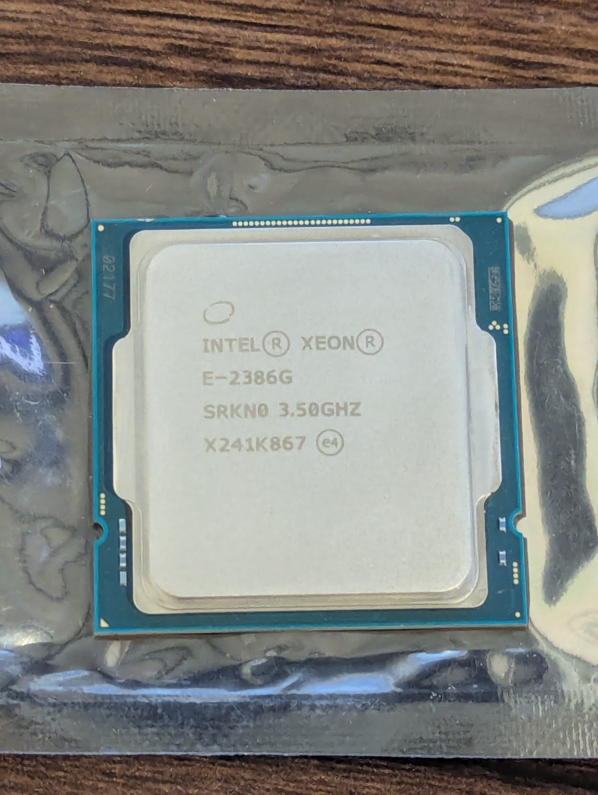 Intel Xeon E-2386G Processor CPU 6-Core 3.50GHz~5.10GHz LGA-1200 TDP-95W P750