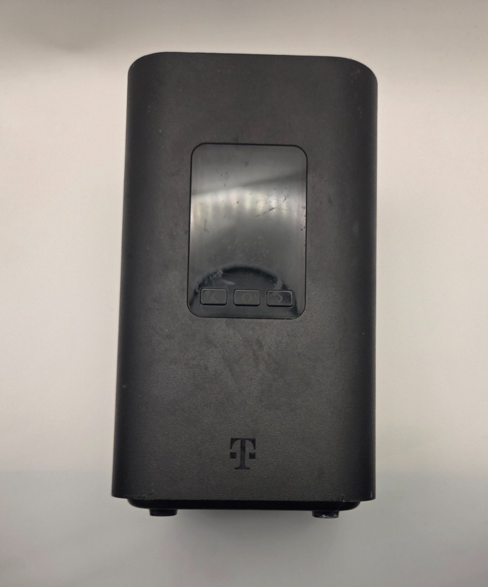 T-Mobile Arcadyan KVD21 5G Home Internet Gateway Router Black Plastic Tower Styl