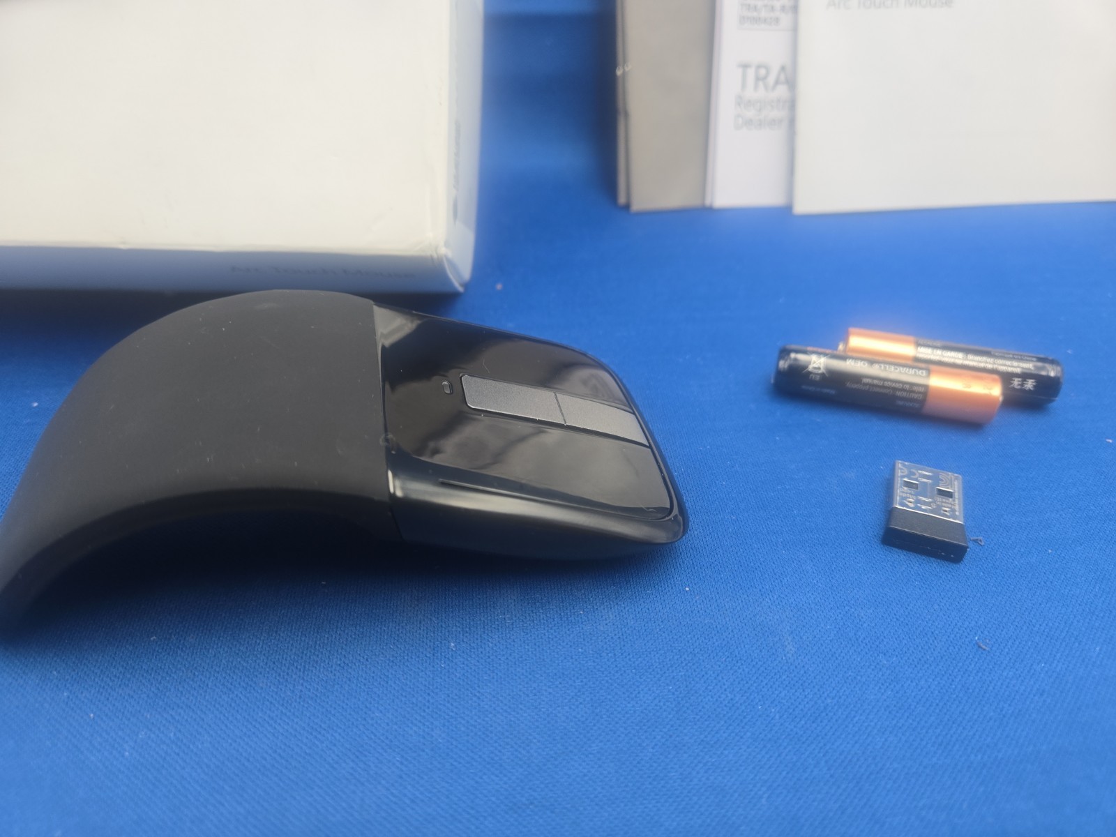 Microsoft Arc Touch Wireless Bluetrack Mouse RVF-00052 Model 1428 1496