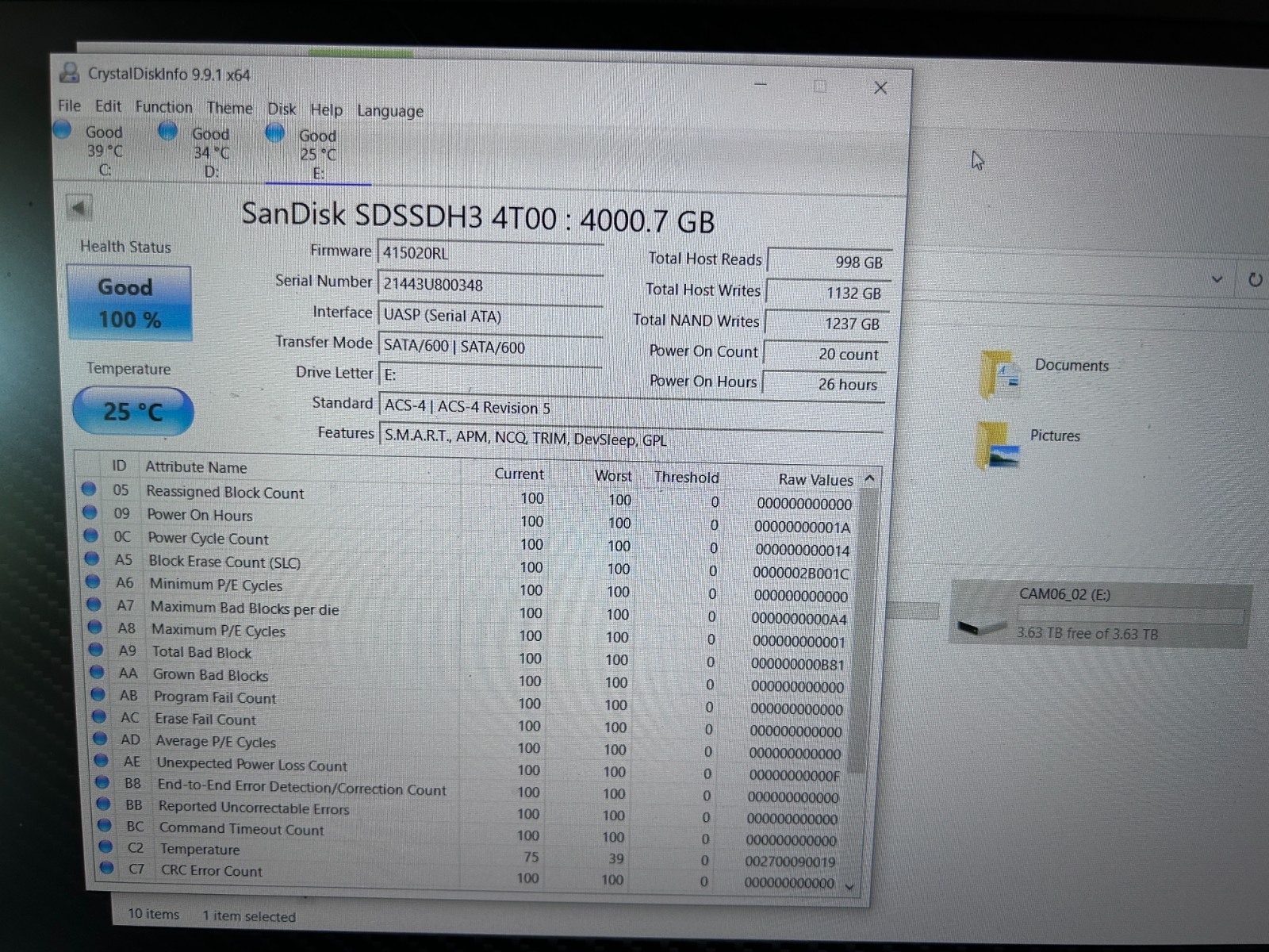 SanDisk Ultra 3D 4TB (100% Health, Less than 30hrs) 2.5″ SATA (SDSSDH34T00G25)