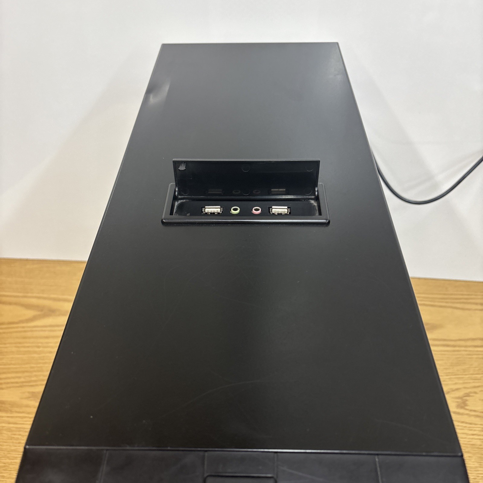 Custom Desktop PC ***Unknown Specs – Turns On***Parts/Repair